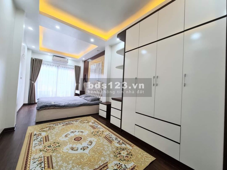 Bán nhà ngõ 147B Tân Mai diện tích sử dụng 54m2 5 tầng, giá bán 6 tỷ, lh 0984857937