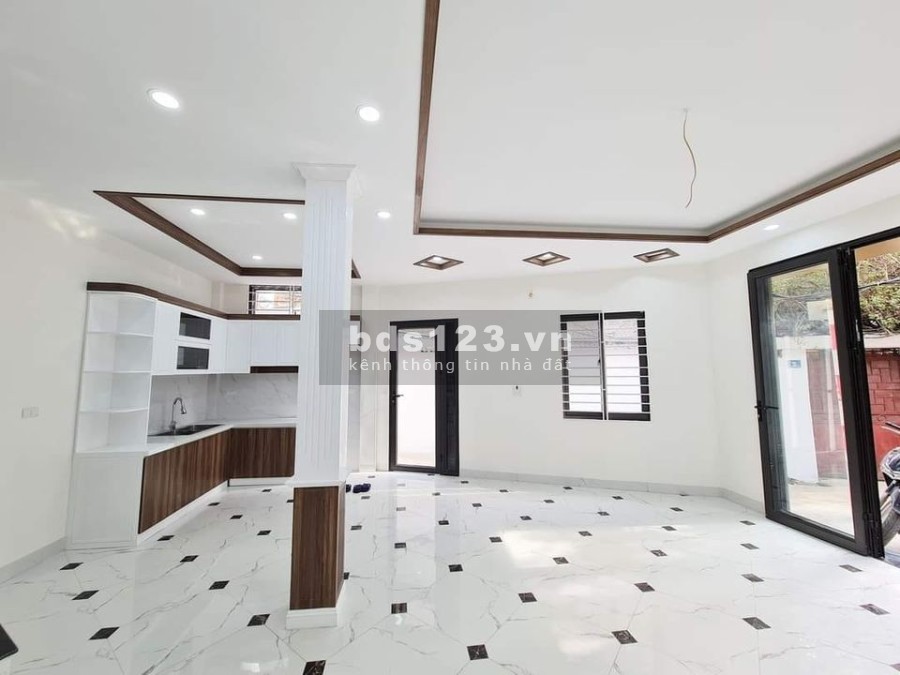 Bán nhà mặt Ngõ 110 Nguyễn Chính diện tích sử dụng 45m2 đúc 5 tầng, giá 6 tỷ