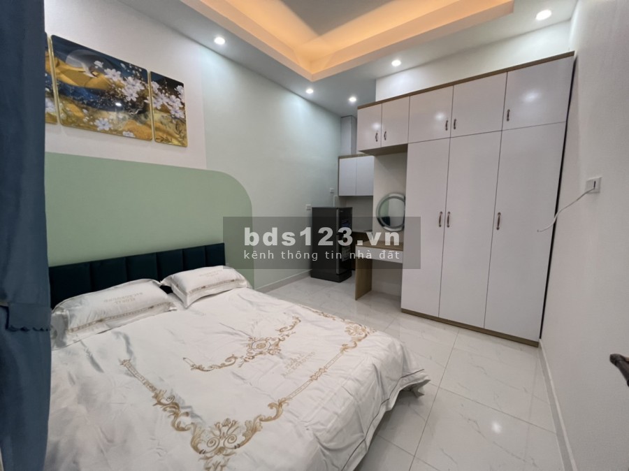 Bán toà căn hộ dịch vụ co cấp Quan Hoa, dtsd 110m2, giá bán 21. tỷ, tổng 27 phòng, khu an ninh