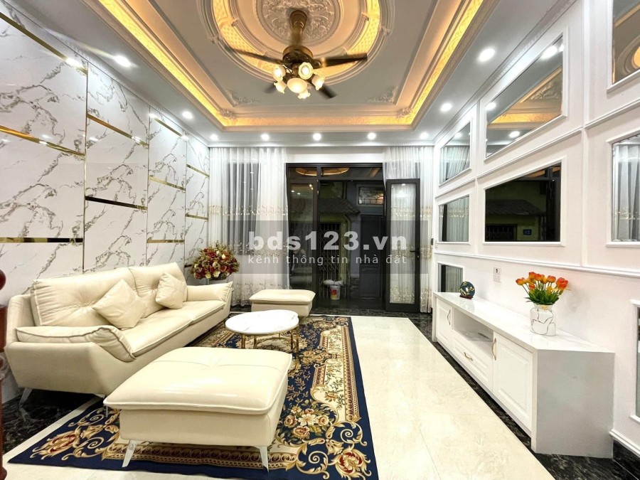 Bán nhà Quận Đống Đa, ngõ thông, kinh doanh giá tốt, ô tô đỗ cổng, yên tĩnh, lh 0944845195