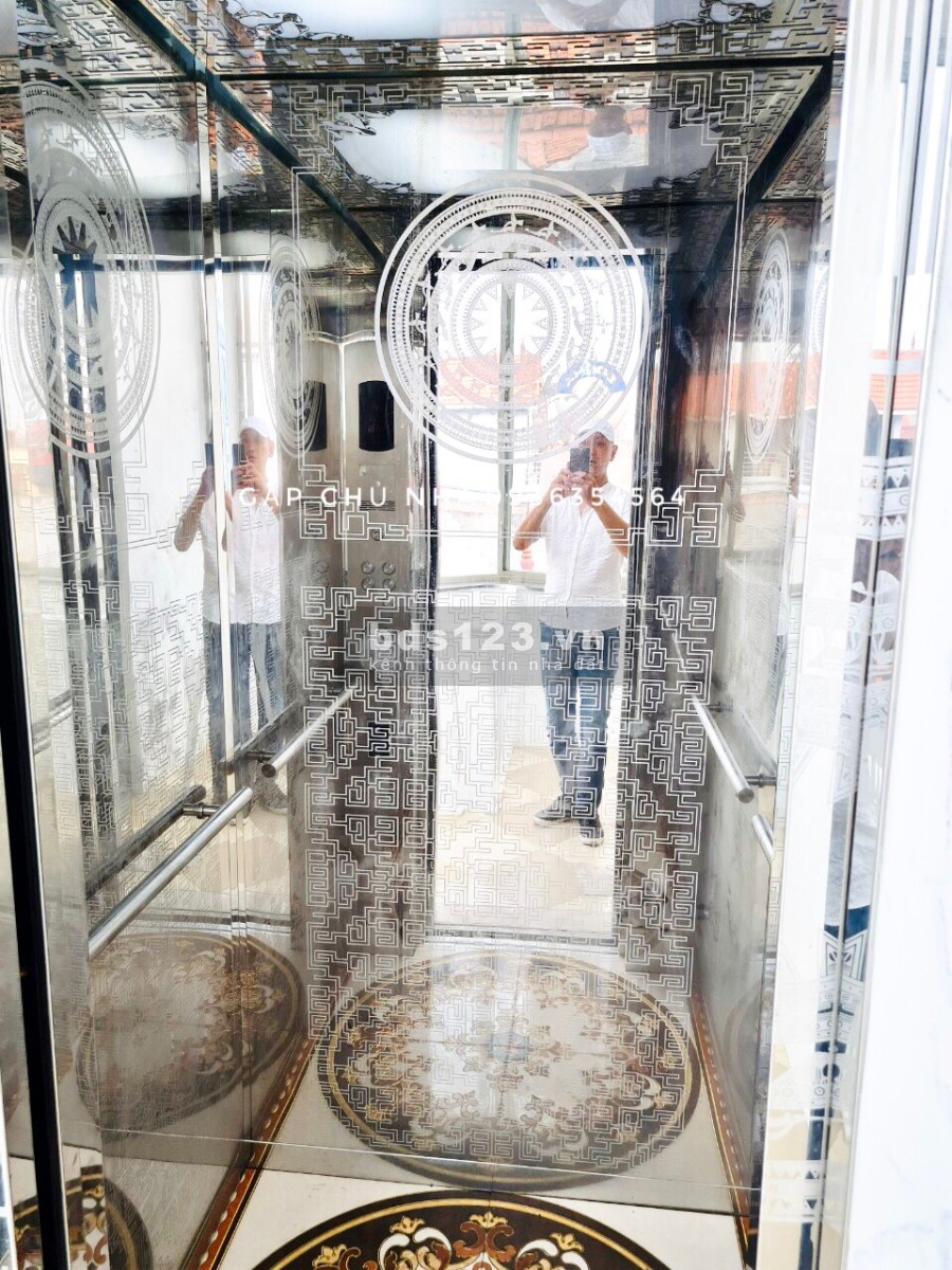 Chính chủ bán gấp nhà phố Âu Cơ 5 tầng thang máy đẹp, ngõ rộng gần chỗ đỗ ô tô LH: 0936354564