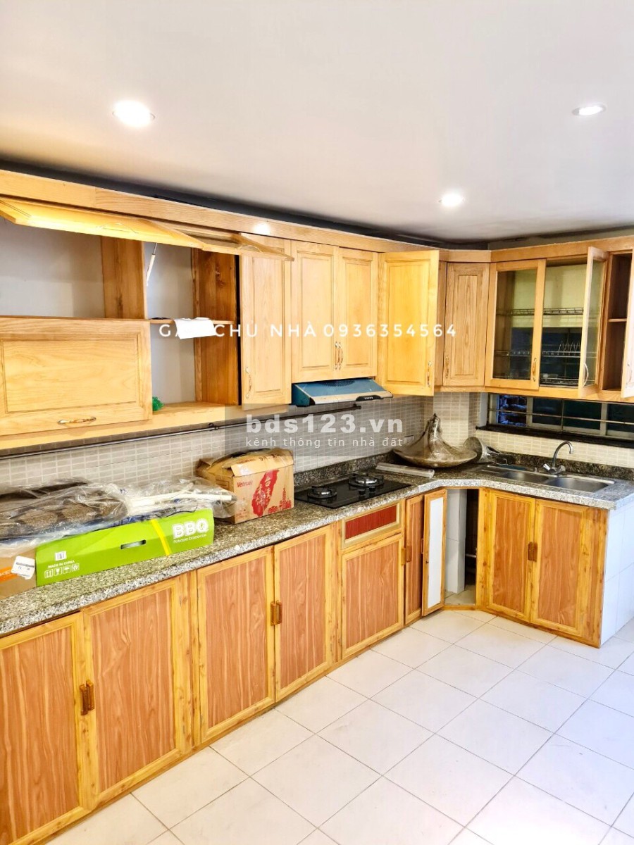 Chính chủ bán gấp nhà phố Âu Cơ 5 tầng thang máy đẹp, ngõ rộng gần chỗ đỗ ô tô LH: 0936354564