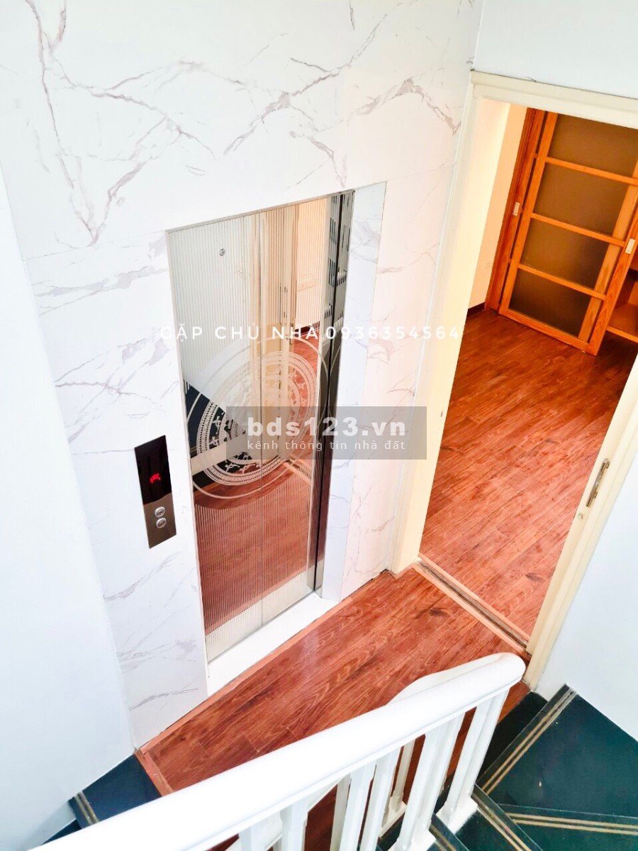 Chính chủ bán gấp nhà phố Âu Cơ 5 tầng thang máy đẹp, ngõ rộng gần chỗ đỗ ô tô LH: 0936354564