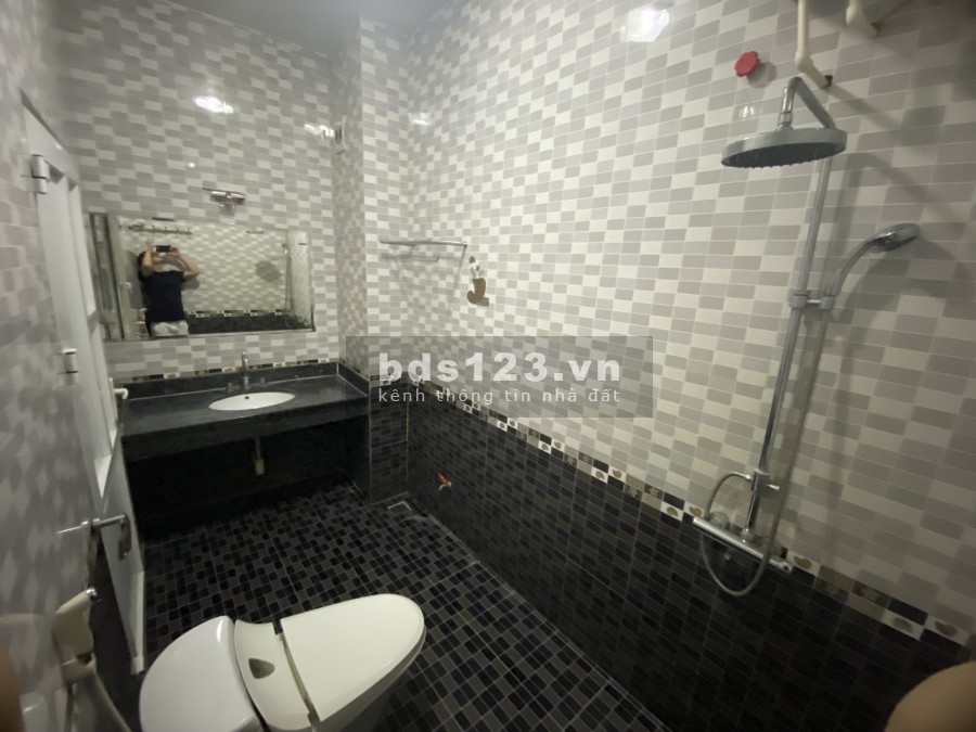 Cho thuê phòng trong căn 4 tầng phòng riêng biệt, giá tốt, khu dân cư yên tĩnh