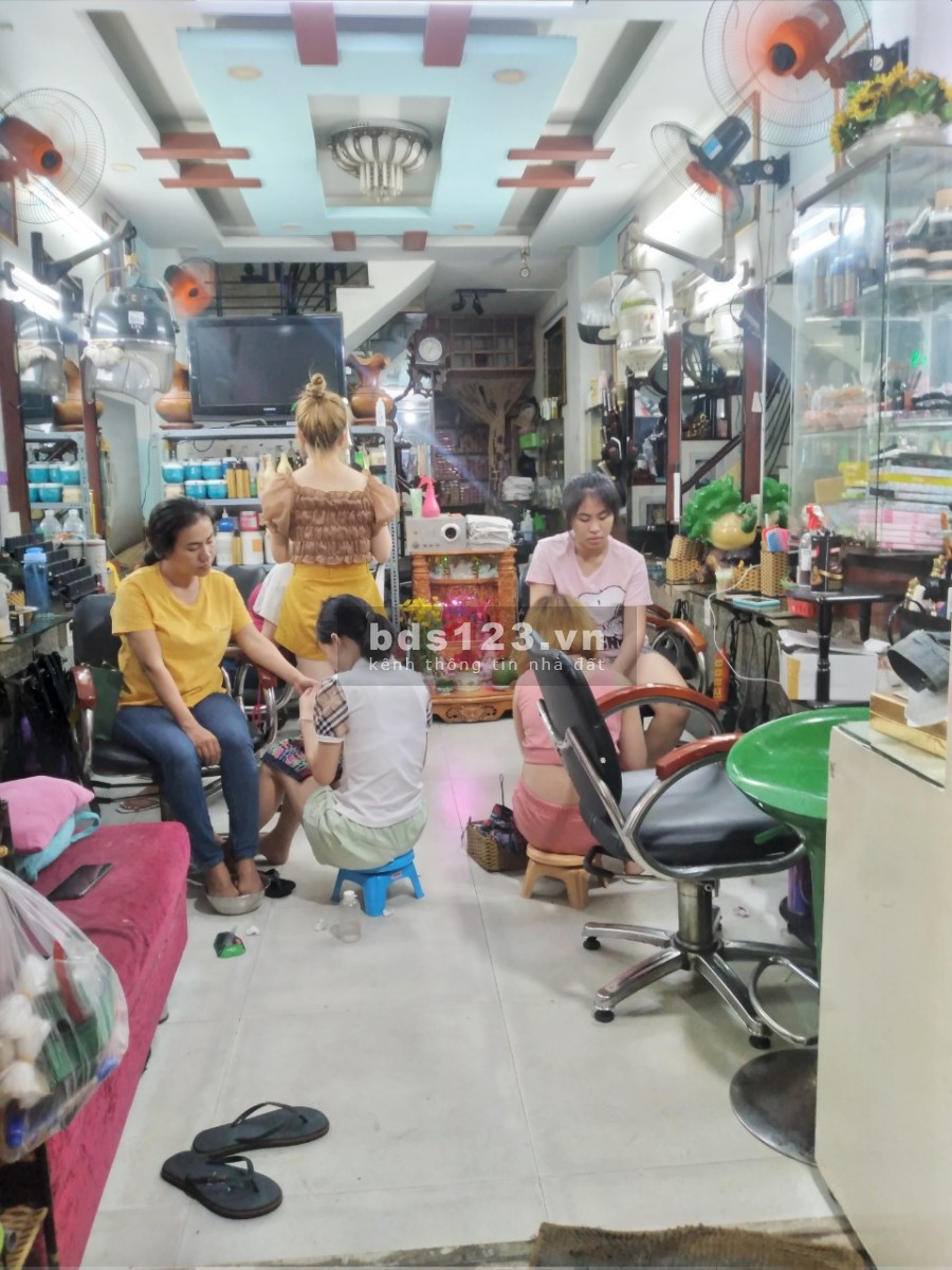 Mặt tiền kinh doanh Võ Văn Kiệt ngay chợ Cao Đạt, Quận 5, giá tốt, đúc 5 tầng kiên cố