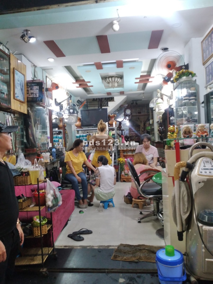 Mặt tiền kinh doanh Võ Văn Kiệt ngay chợ Cao Đạt, Quận 5, giá tốt, đúc 5 tầng kiên cố