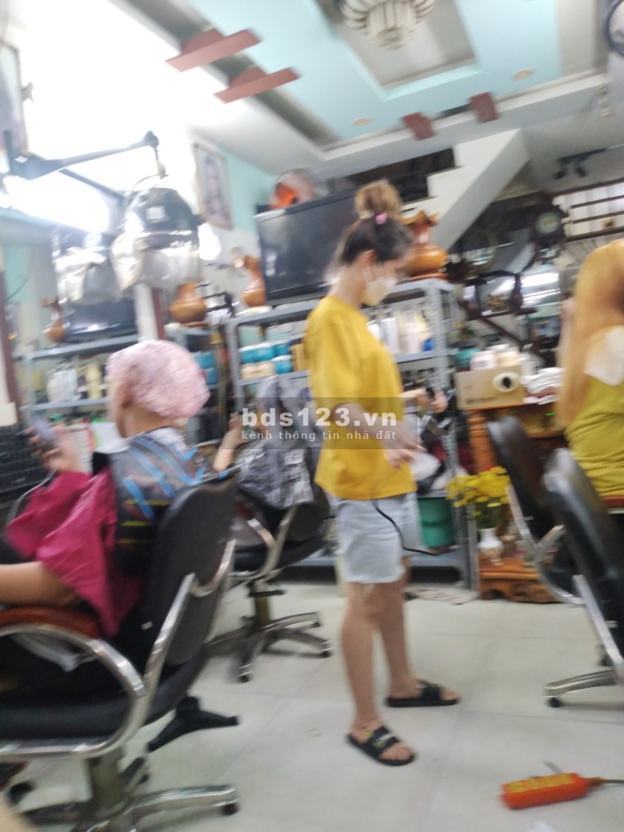 Mặt tiền kinh doanh Võ Văn Kiệt ngay chợ Cao Đạt, Quận 5, giá tốt, đúc 5 tầng kiên cố