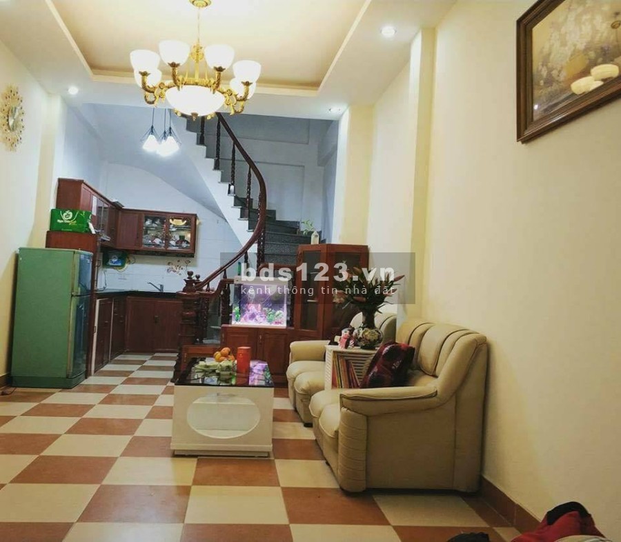 Bán nhà mặt phố kinh doanh đỉnh khu sầm uất, đúc 5 tầng kiên cố, liên hệ 0976964997