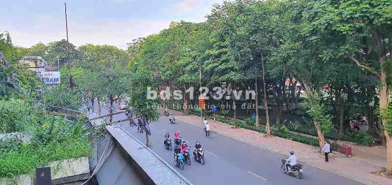 Bán nhà mặt phố Ngọc Lâm, Long Biên, Hà Nội diện tích 56m2, giá bán 14 tỷ