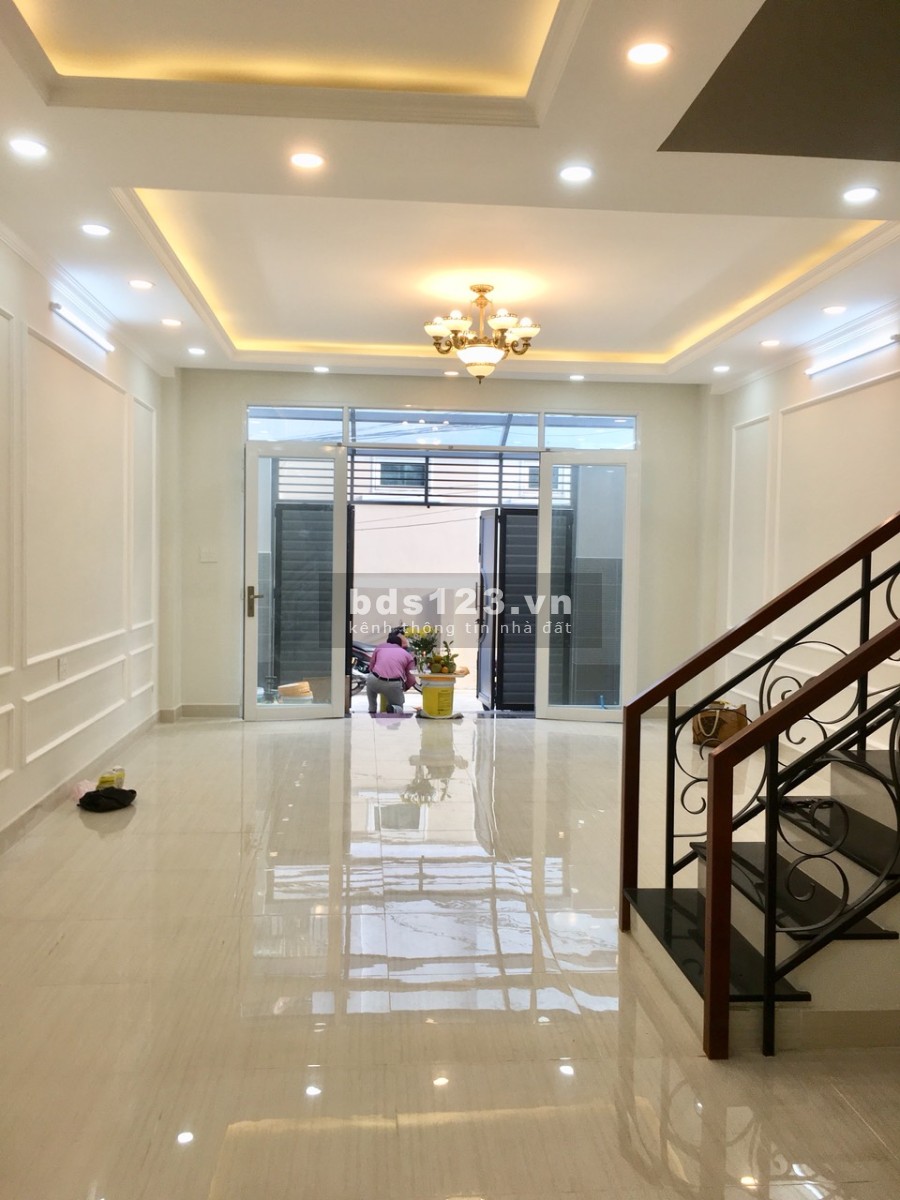 Khách thân kẹt tiền hạ giá bán căn nhà hẻm 300 (HXH), Nguyễn Văn Linh, Bình Thuận, Quận 7