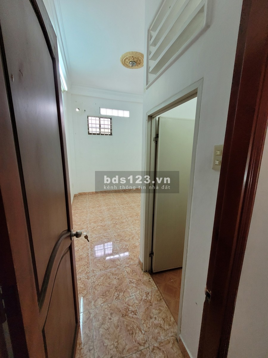Bán nhà hẻm Lê Văn Sỹ, phường 11, Quận Phú Nhuận giá tốt đầu tư, khu dân cư đông