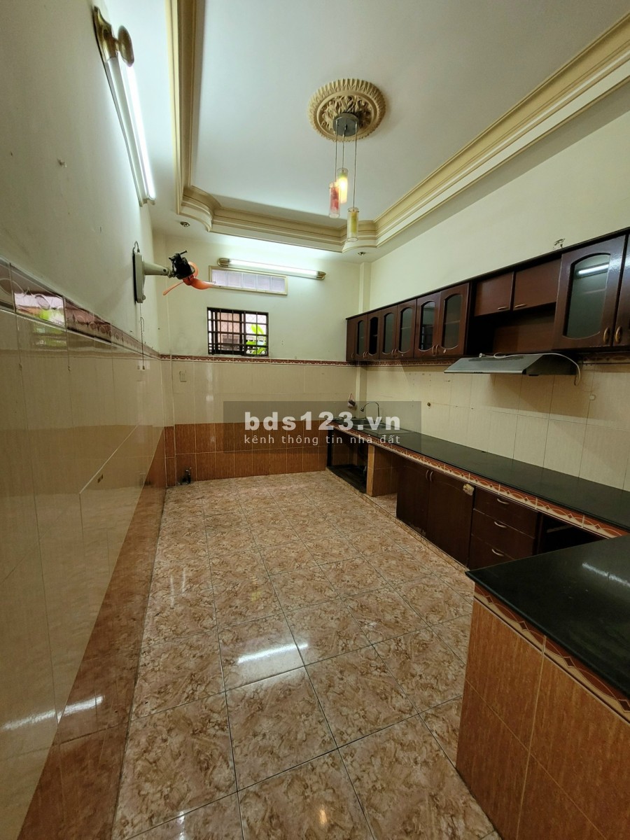 Bán nhà hẻm Lê Văn Sỹ, phường 11, Quận Phú Nhuận giá tốt đầu tư, khu dân cư đông