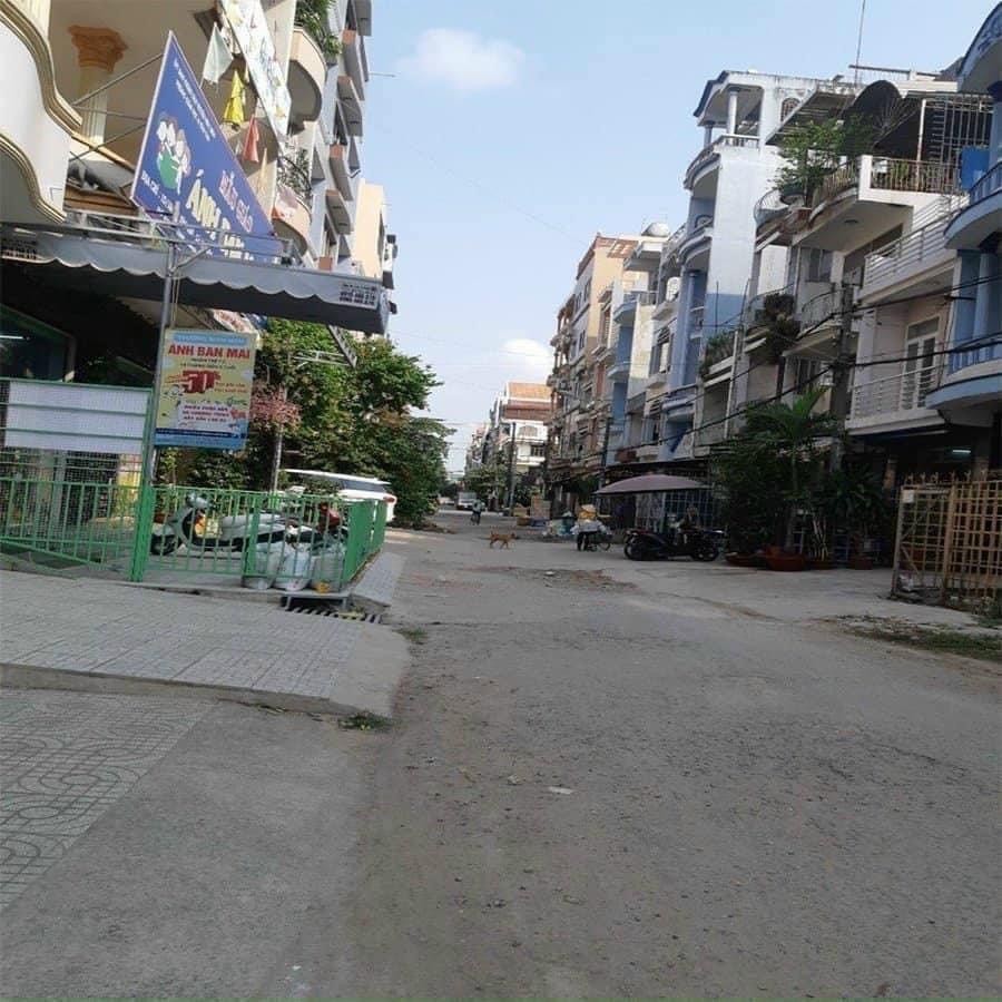 Hiếm thấy khó tìm, Nhà Hóc Môn, 1 trệt 3 lầu, 2 mặt tiền nhựa đều 14m, 8 tỷ