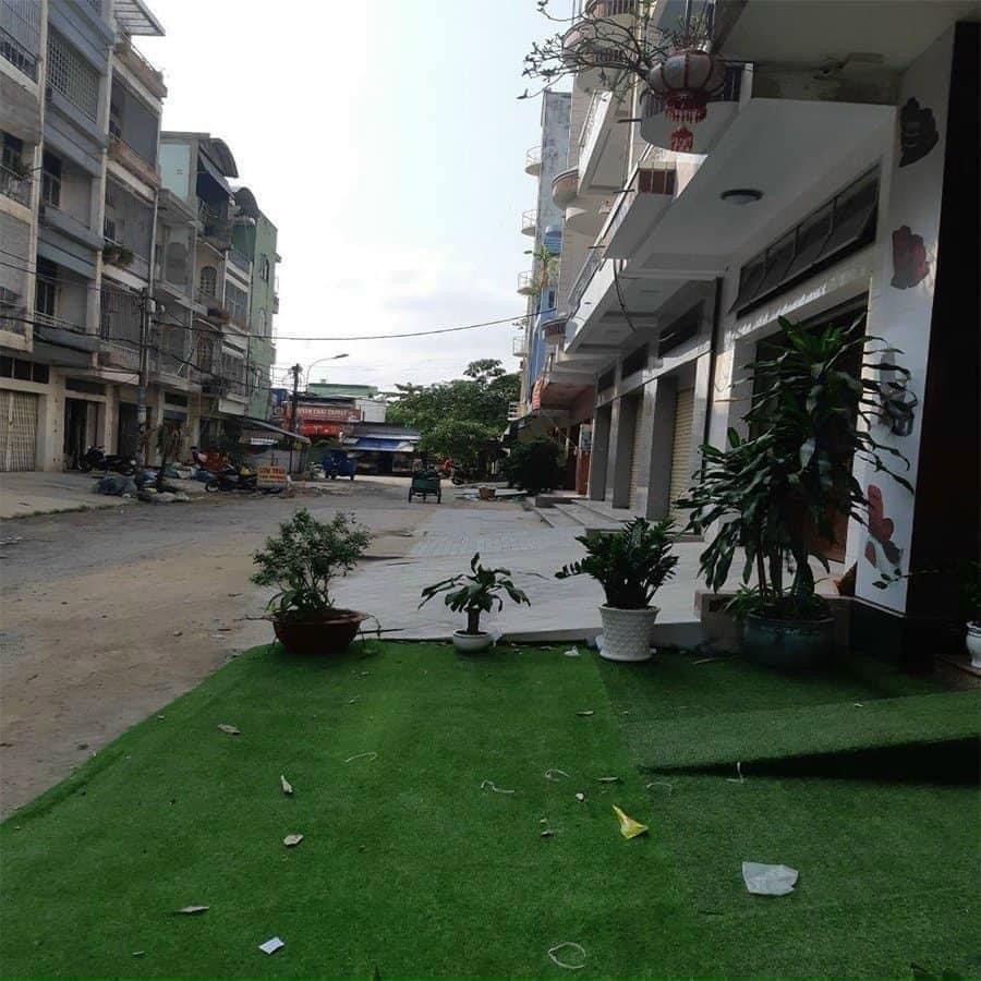 Hiếm thấy khó tìm, Nhà Hóc Môn, 1 trệt 3 lầu, 2 mặt tiền nhựa đều 14m, 8 tỷ