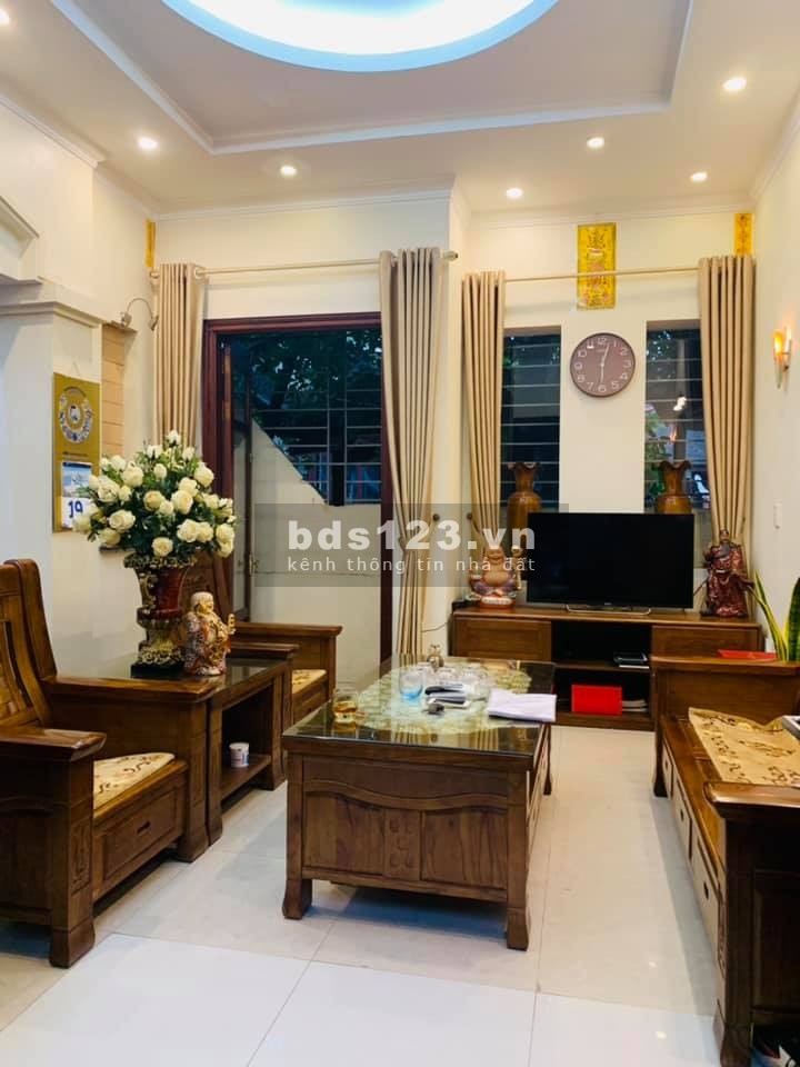 Nhà đẹp ở luôn ngõ 40 Tô Vĩnh Diện 4 tầng 62m² giá 6,5 tỷ đồng