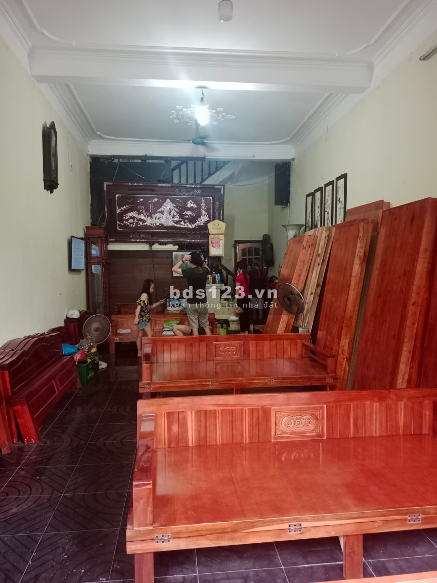 Bán nhà mặt phố La Thành gần BV Phụ Sản 5 tầng 67m2 kinh doanh tốt giá 16 tỷ