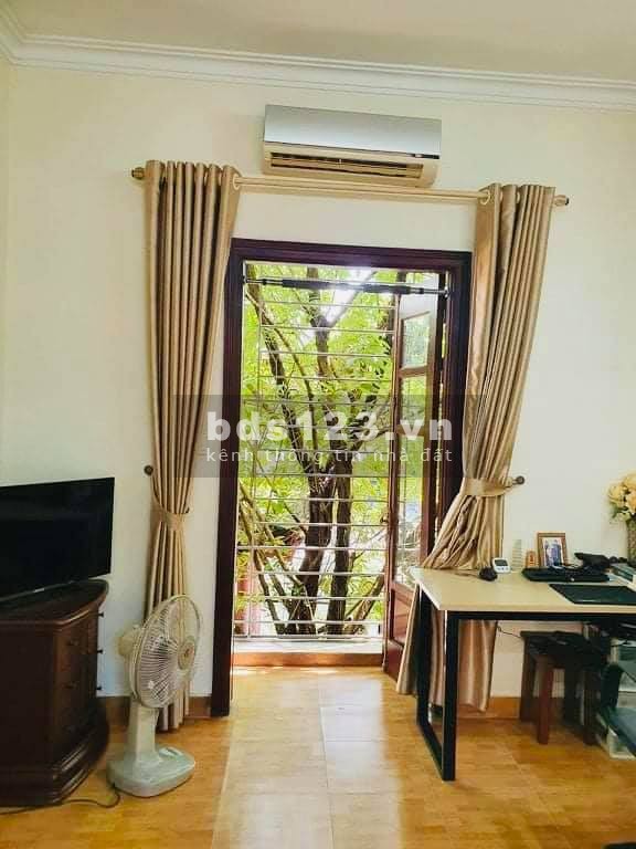 Nhà đẹp ở luôn ngõ 40 Tô Vĩnh Diện 4 tầng 62m² giá 6,5 tỷ đồng