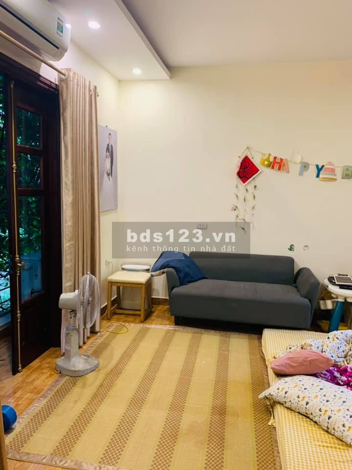 Nhà đẹp ở luôn ngõ 40 Tô Vĩnh Diện 4 tầng 62m² giá 6,5 tỷ đồng