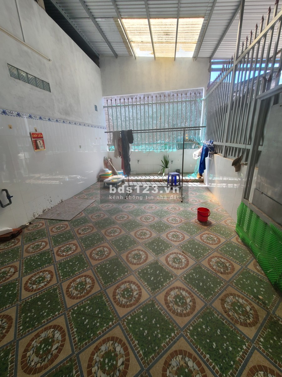 Cho thuê nhà nguyên căn đường quốc lộ, liên hệ 0327901282, pháp lý chính chủ