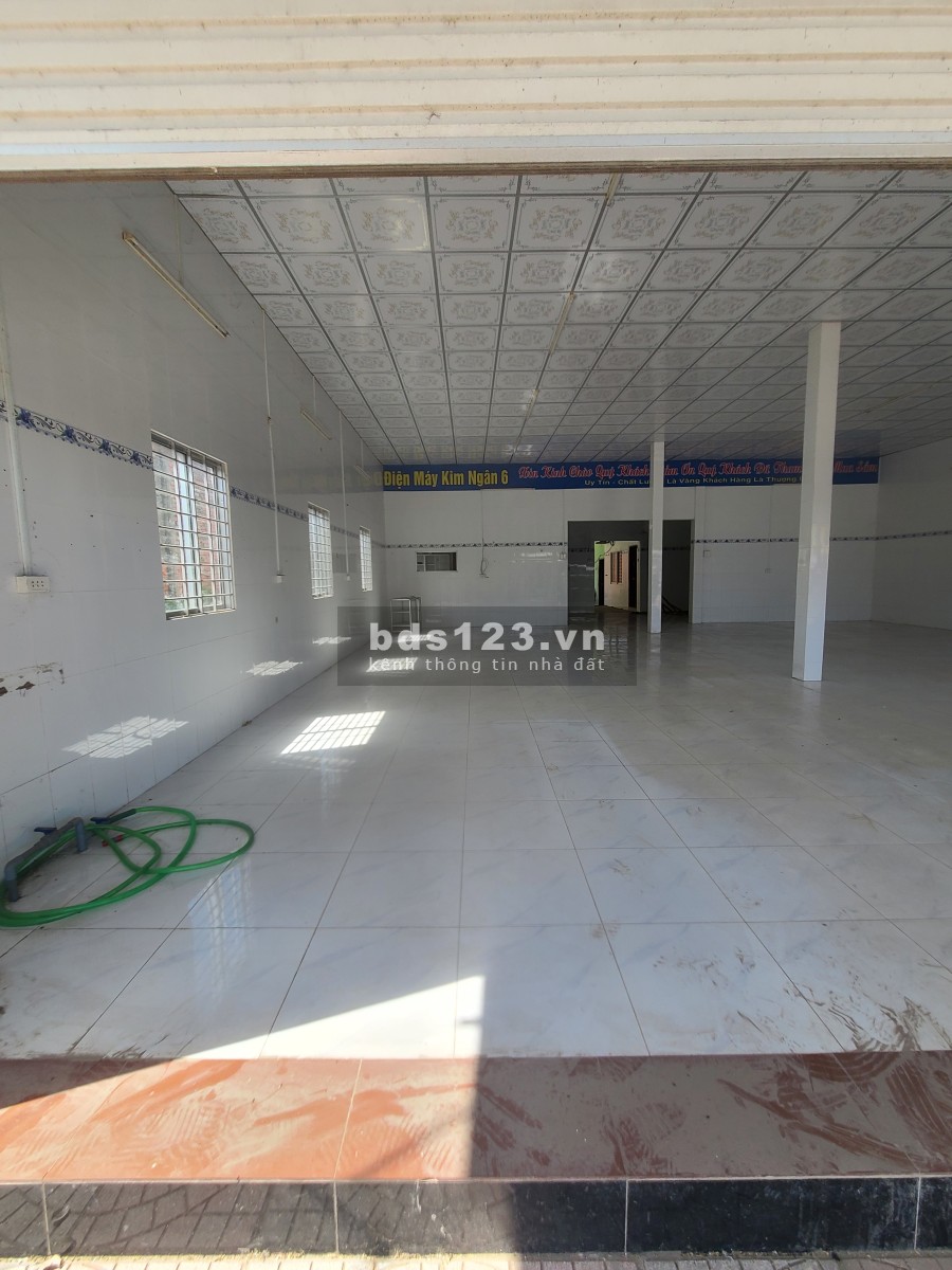 Cho thuê nhà nguyên căn đường quốc lộ, liên hệ 0327901282, pháp lý chính chủ