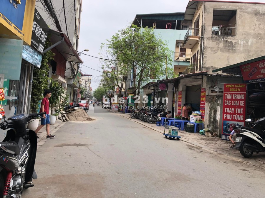 Kinh doanh cực đỉnh, nhộn nhịp sinh viên, 231m2 lô góc trục chính Cửu Việt, Trâu Quỳ, Gia Lâm.