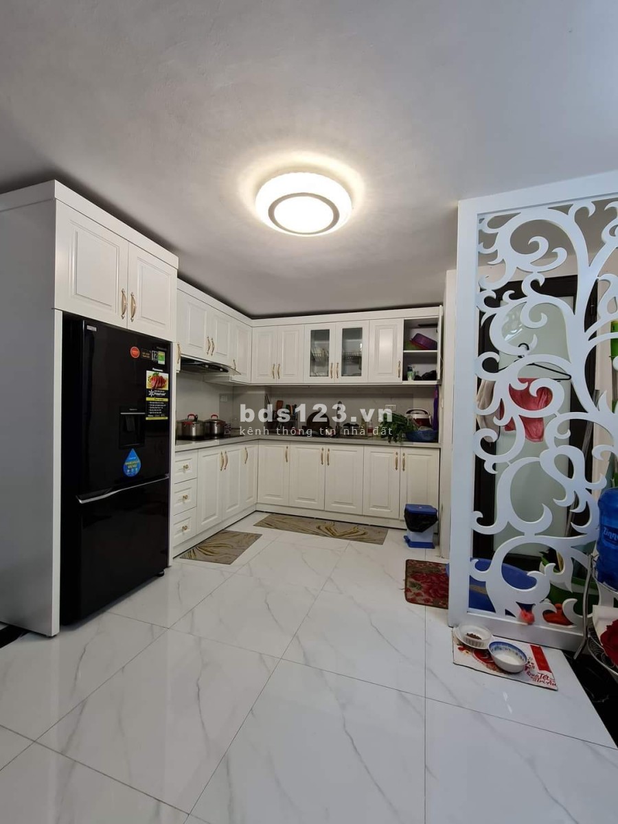 Nhà ngõ phố Thái Thịnh, 50m2 * 5 tầng, lô góc, nhà của kĩ sư thiết kế, full đồ chỉ nhỉnh 3 tỷ.