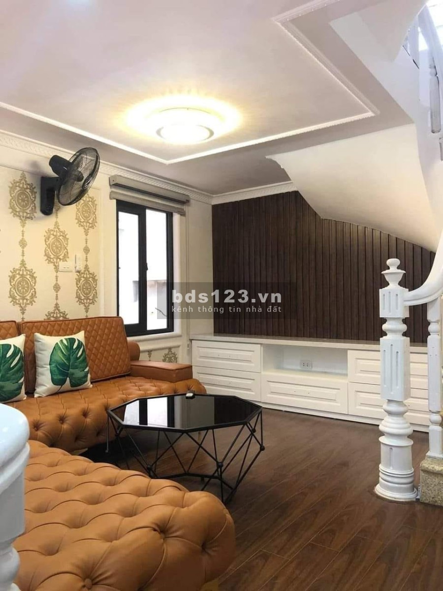 Nhà ngõ phố Thái Thịnh, 50m2 * 5 tầng, lô góc, nhà của kĩ sư thiết kế, full đồ chỉ nhỉnh 3 tỷ.