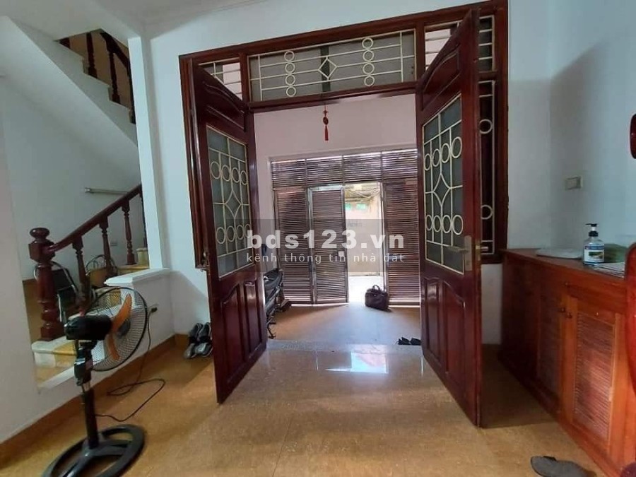 Bán nhà Nguyễn Khánh Toàn đúc 5 tầng dtsd 40m² kinh doanh chỉ 3,65 tỷ đồng