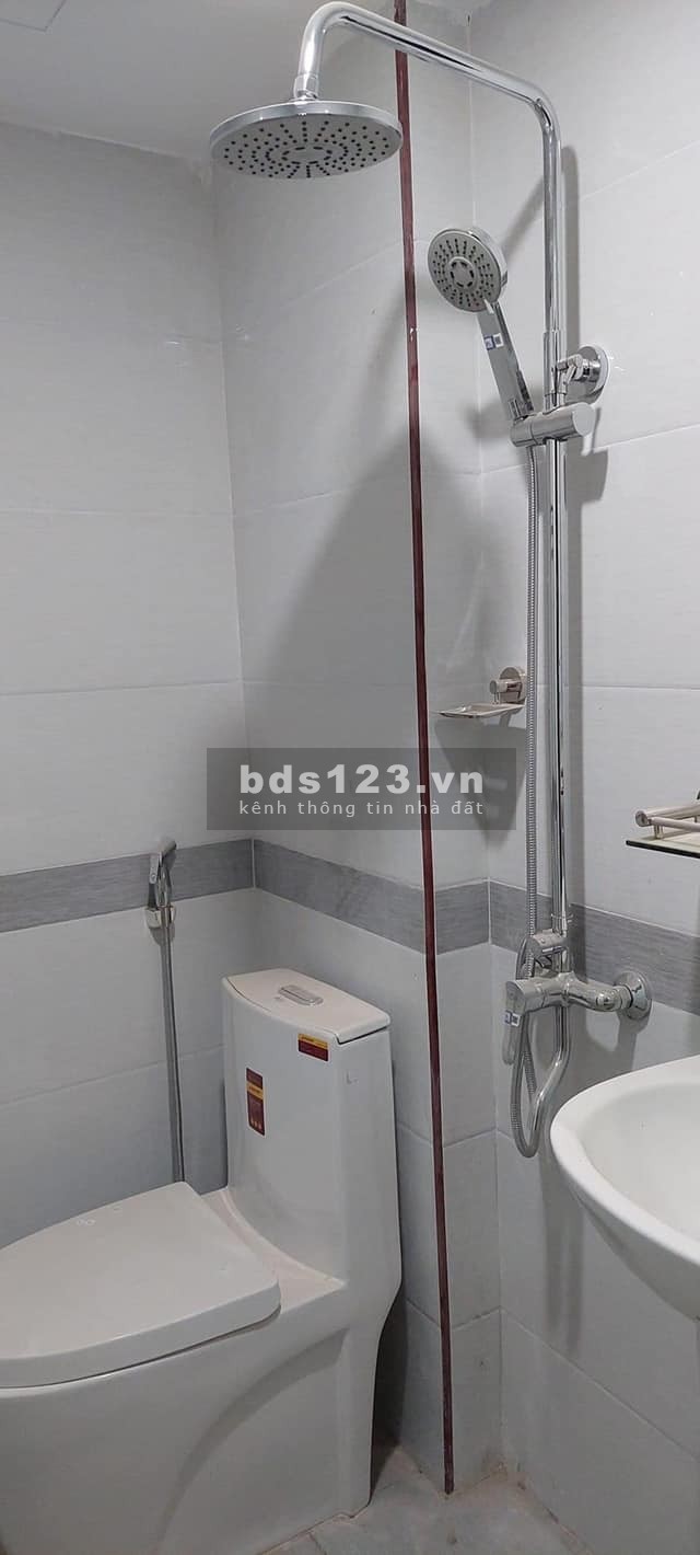 Bán nhà ngõ ô tô giá bán 3,85 tỷ dtsd 37m2 5 tầng tại Xuân Thuỷ