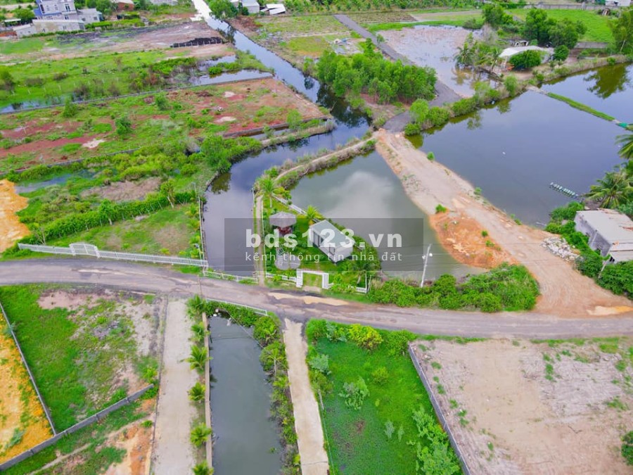 Chủ kẹt gửi bán gấp 3 lô đất nền Hồ Tràm giá tốt liên hệ 0388299904
