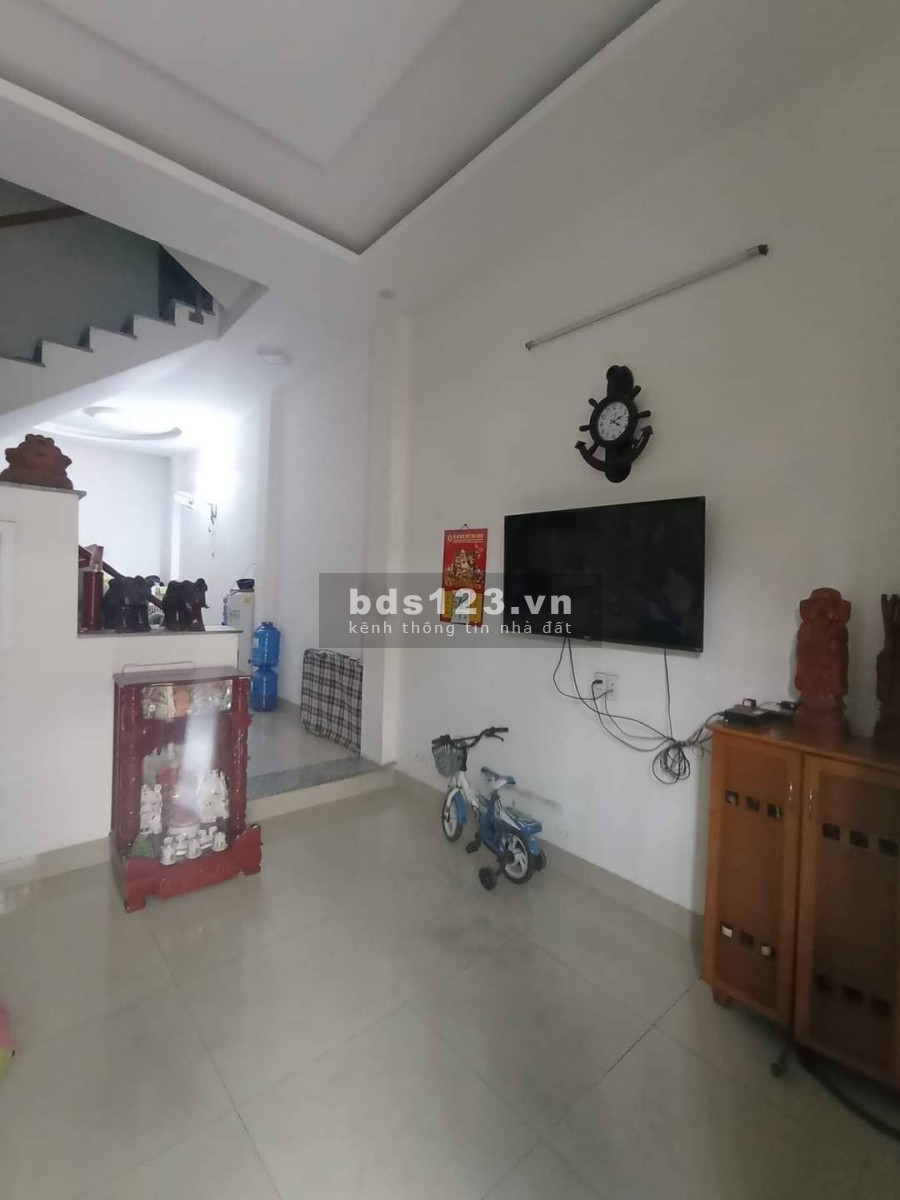 Bán nhà Lê Thúc Hoạch 5 tầng hẻm 8m dòng tiền 20 triệu, sổ sẵn chính chủ, bao sang tên