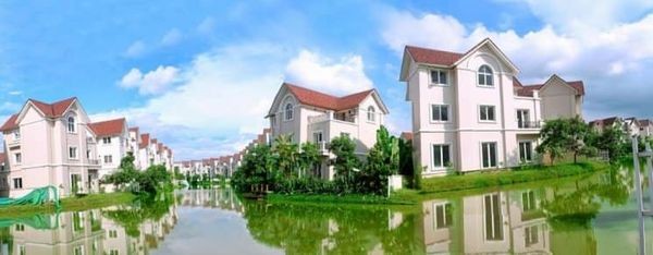 Bán căn biệt thự vip vinhomes đường Anh Đào, Long Biên, DT 393m2, MT 11m, 4T, giá 130 tỷ