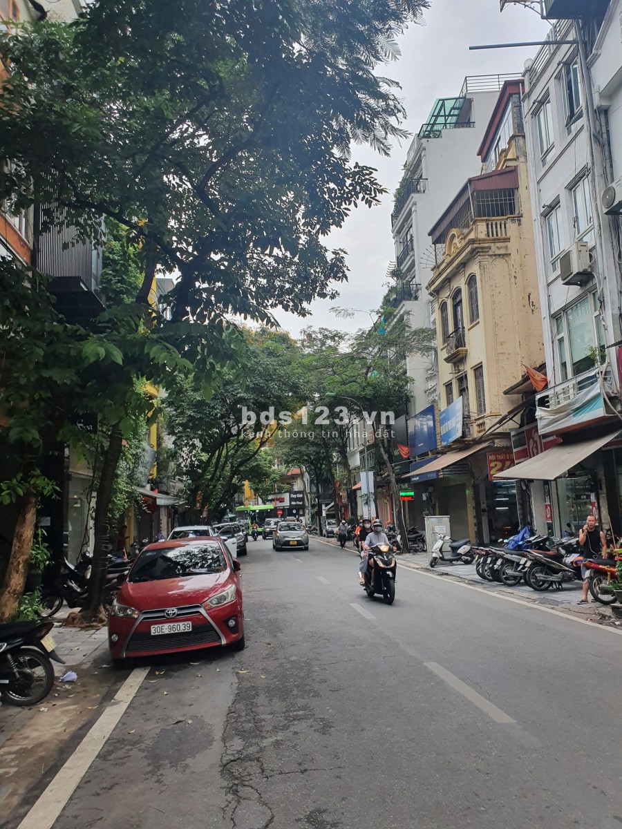 Cực hiếm, có 1 0 2, nhà 2 mặt phố Hàng Muối - Trần Nhật Duật, 62m2, Mt 5,3m, 34 tỷ, Hồ Gươm