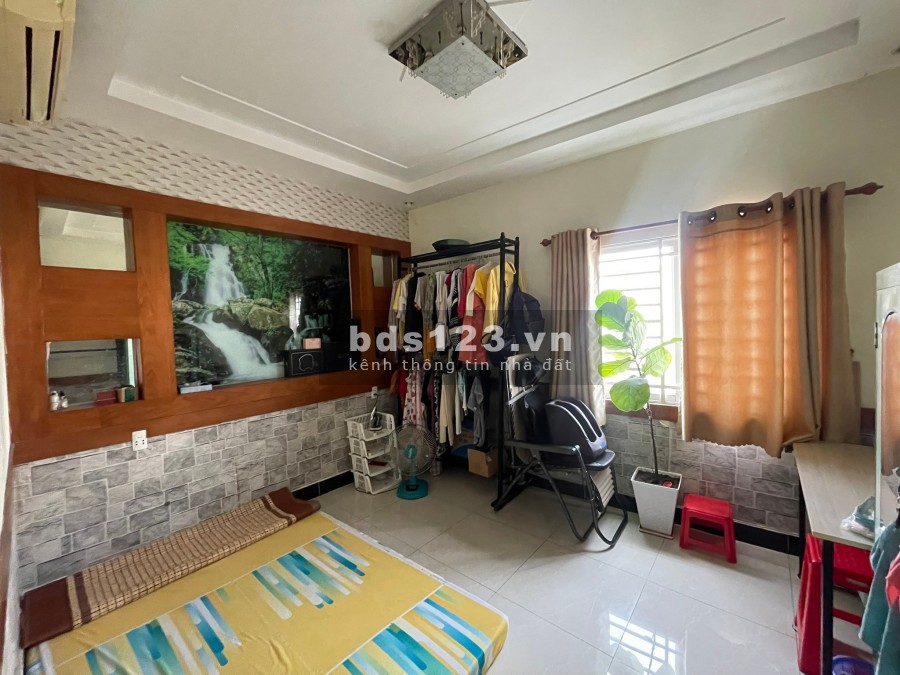 Khu Vip phân lô cực đẹp hẻm 8m, 7 chỗ vào nhà đúc 5 tầng, liên hệ 0794966359