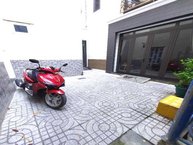 Bán gấp nhà HXH,Trương Công Định, Tân Bình, VIP Bàu Cát, 4 tầng, dtsd 32m2, giá 5 tỷ nhỉnh