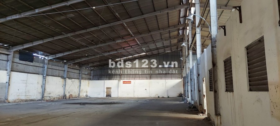 Cho thuê kho xưởng dtsd 1877m2 đường Trường Chinh, P. Tây Thạnh, Quận Tân Bình