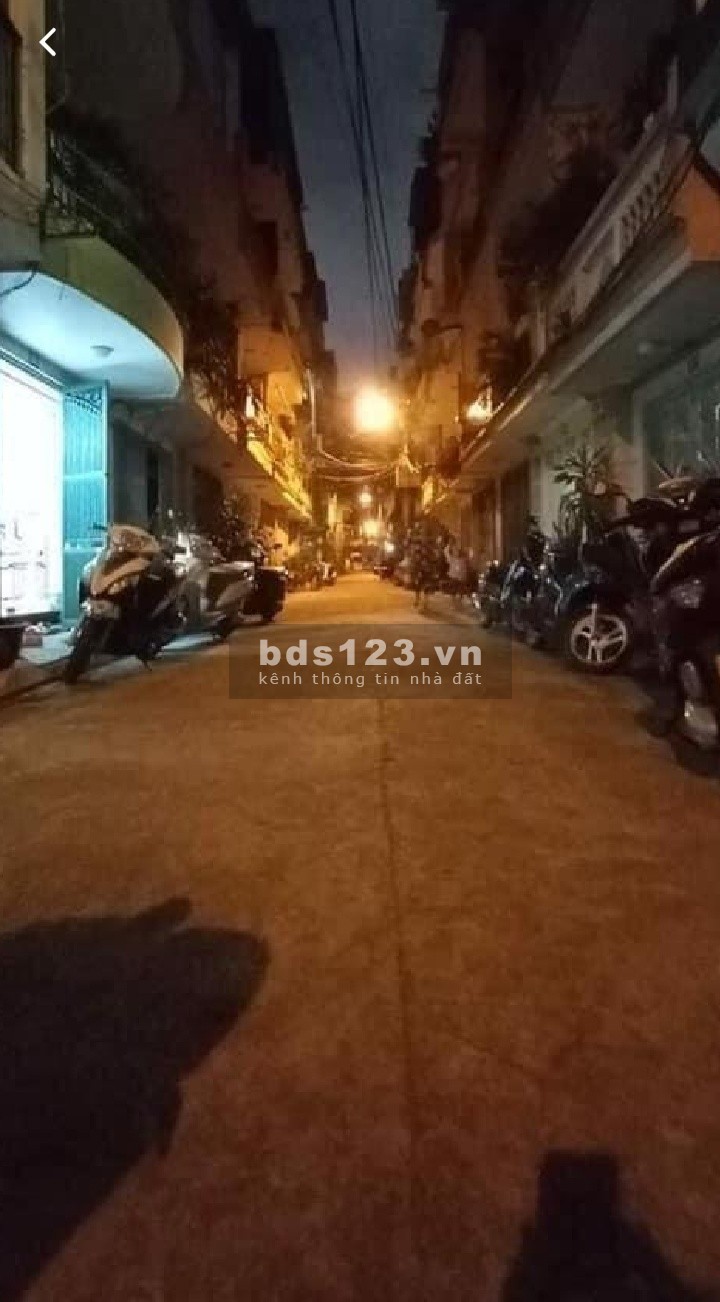Bán nhà phân lô ô tô tránh thoải mái kinh doanh tốt, phố Hoàng Văn Thái