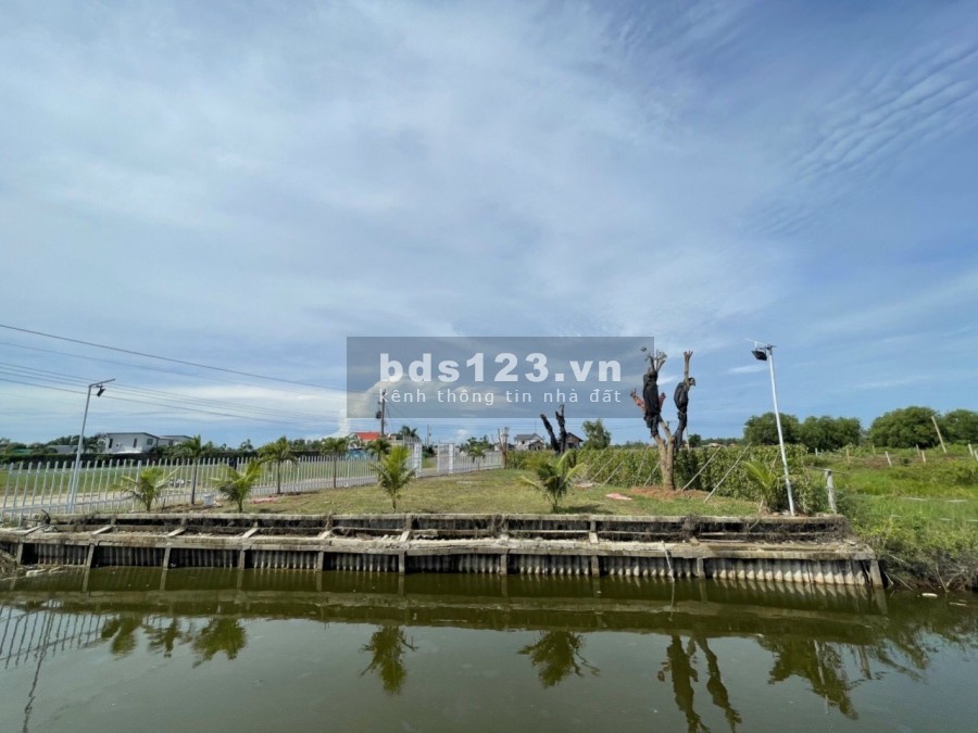 Chủ kẹt gửi bán gấp 3 lô đất nền Hồ Tràm giá tốt liên hệ 0388299904