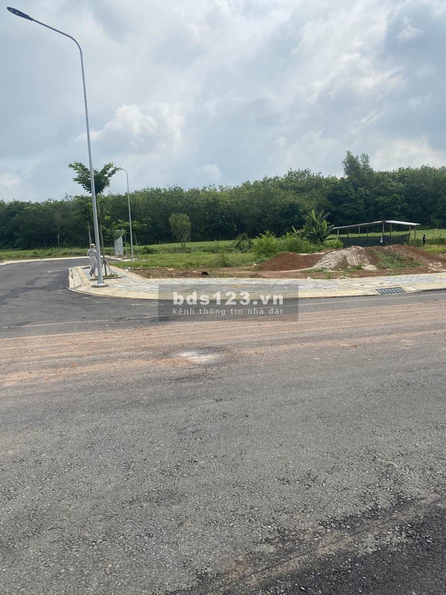 Dự án chuẩn bị mở bán tại Visip 2. Thị xã Tân Uyên, tháng 6 - 2022, khu dân cư hiện hữu