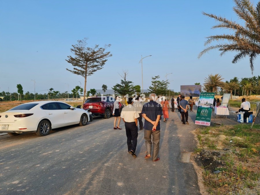 Cần bán nhanh lô đất sổ chính chủ đất nền pháp lý đầy đủ, tại Quốc Lộ 1A, đầu tư sinh lời