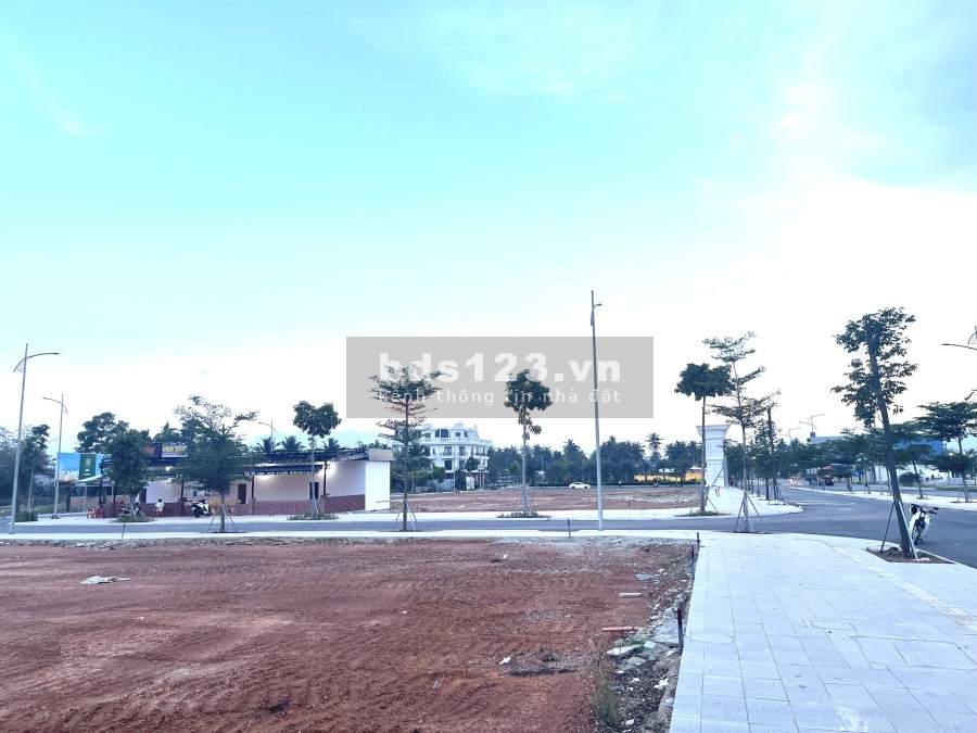Cần bán nhanh lô đất sổ chính chủ đất nền pháp lý đầy đủ, tại Quốc Lộ 1A, đầu tư sinh lời