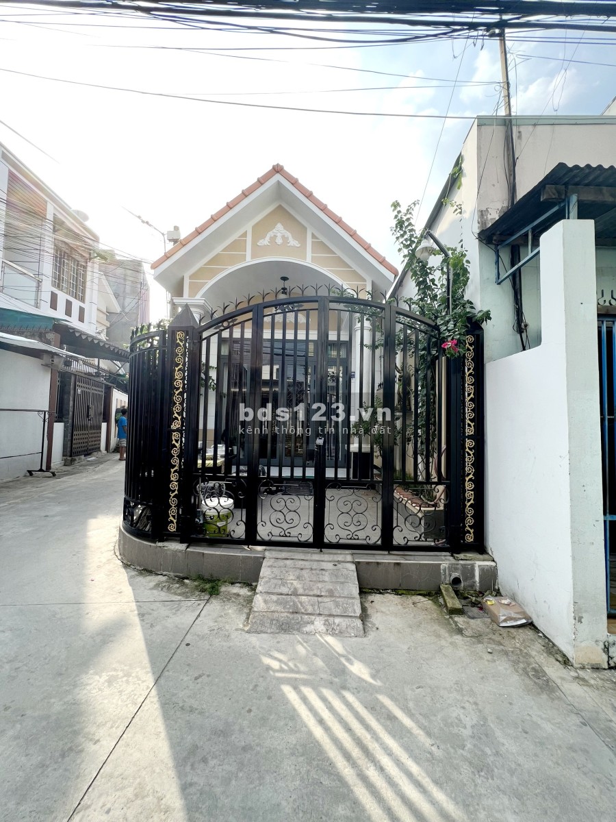 Bán Căn Góc Thổ Cư 100% Ngay Chợ Tân Phong, diện tích 5x19 (nở hậu 9.5m), giá 4,85 tỷ đồng