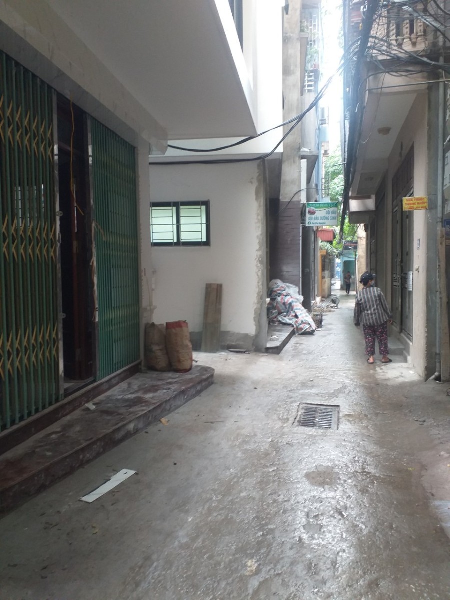 Bán nhà mới đẹp Trần Duy Hưng mặt tiền rộng, gần phố lớn, lô góc 2 thoáng, ngõ thông