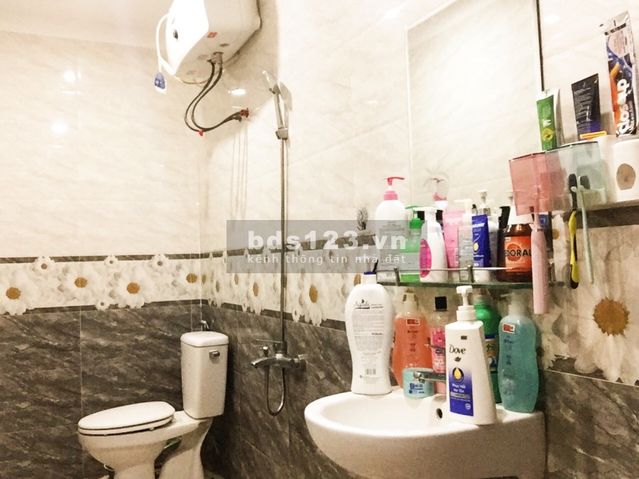 Bán nhanh nhà mặt tiền ngay phố thương mại Đà Nẵng giá thương lượng