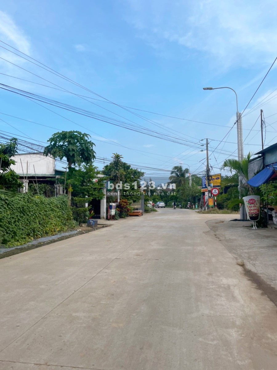 Đất ngay thị trấn định quán vị trí đẹp, giá tốt