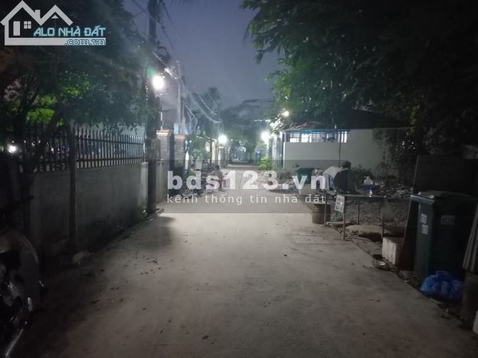 Bán nhà hẻm xe hơi gần đường Phạm Văn Đồng, Thủ Đức, giá 5,49 tỷ đồng, sổ hồng chính chủ