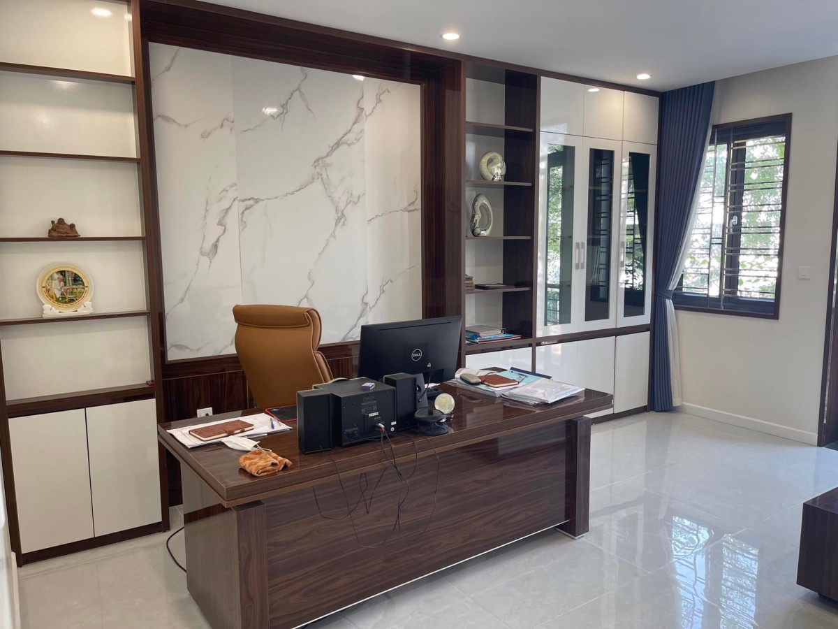 Biệt thự nhà giàu KĐT Vĩnh Hoàng 115m2x6t - Thang máy - Gần hồ Vĩnh Hoàng - 2 mặt ô tô tránh, vỉa