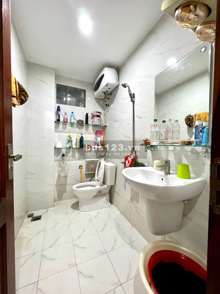 Bán nhà Tây Hồ ngõ thông ô tô giá bán 5,9 tỷ đồng, dtsd 40m², ảnh thật 100%, lh 0982419944