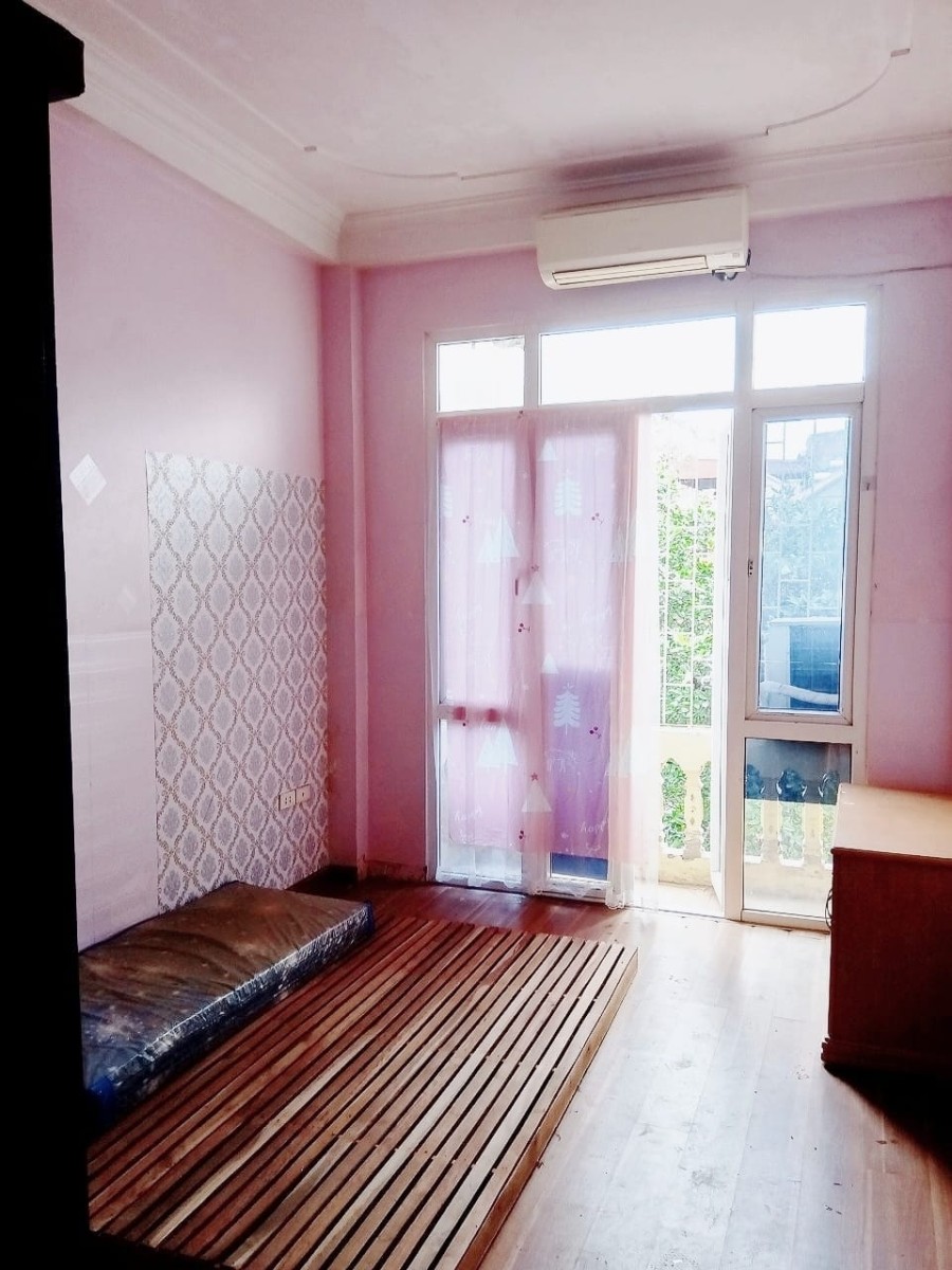 Ô tô kinh doanh, mới đẹp, vào ở luôn, Hoàng Mai Kim Giang, giá bán chỉ 3 tỷ đồng