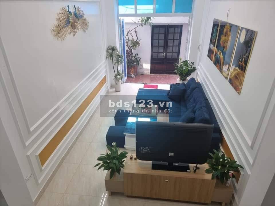 Cần bán gấp nhà Hoàng Mai, ô tô đỗ cổng full nội thất dtsd 48m2, mt 3.5m